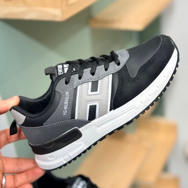 کتونی بچگانه طرح H چرمی از Trip کد 4071003