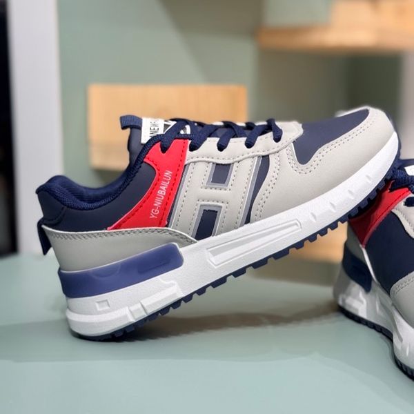 کتونی بچگانه طرح H چرمی از Trip کد 4071003