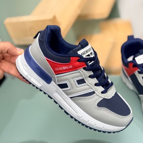 کتونی بچگانه طرح H چرمی از Trip کد 4071003