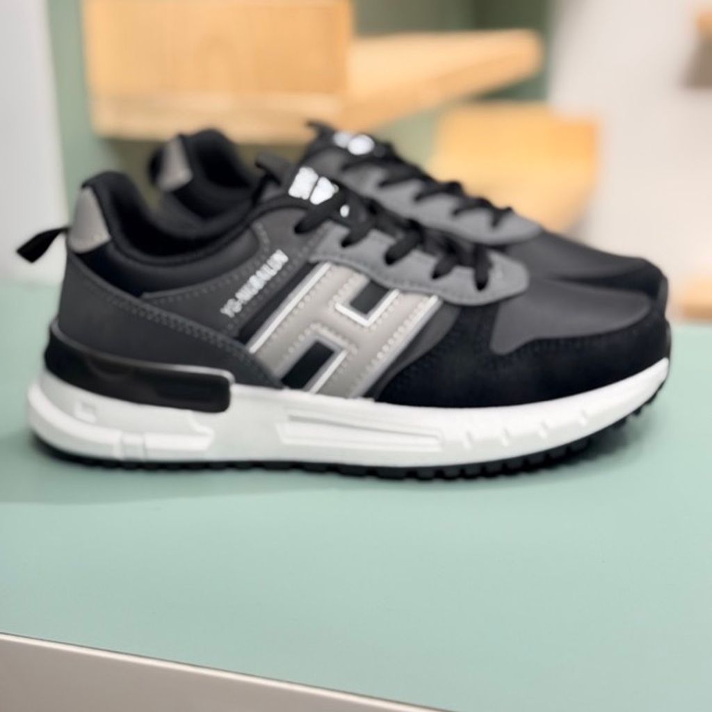 خرید اینترنتی قیمت کتونی بچگانه طرح H چرمی از Trip کد 4071003