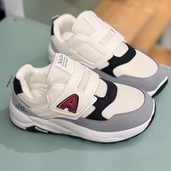 کتونی بچگونه طرح A چسبی از BRQ کد 4071002