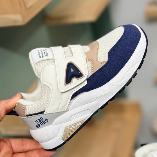 کتونی بچگونه طرح A چسبی از BRQ کد 4071002