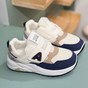 خرید اینترنتی قیمت کتونی بچگونه طرح A چسبی از BRQ کد 4071002