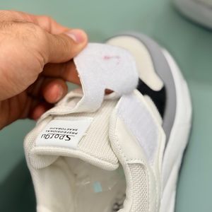 خرید اینترنتی قیمت کتونی بچگونه طرح A چسبی از BRQ کد 4071002