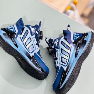 خرید اینترنتی قیمت کتونی بچگانه طرح سه خط XF از Kids کد 112502