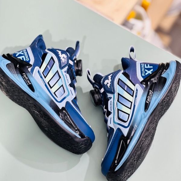 کتونی بچگانه طرح سه خط XF از Kids کد 112502