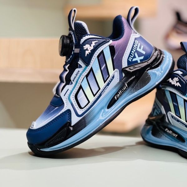 کتونی بچگانه طرح سه خط XF از Kids کد 112502