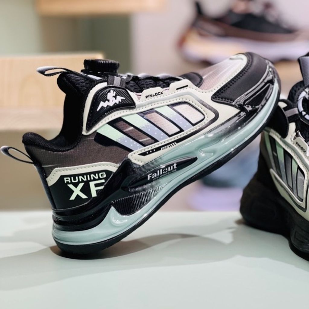 خرید اینترنتی قیمت کتونی بچگانه طرح سه خط XF از Kids کد 112502