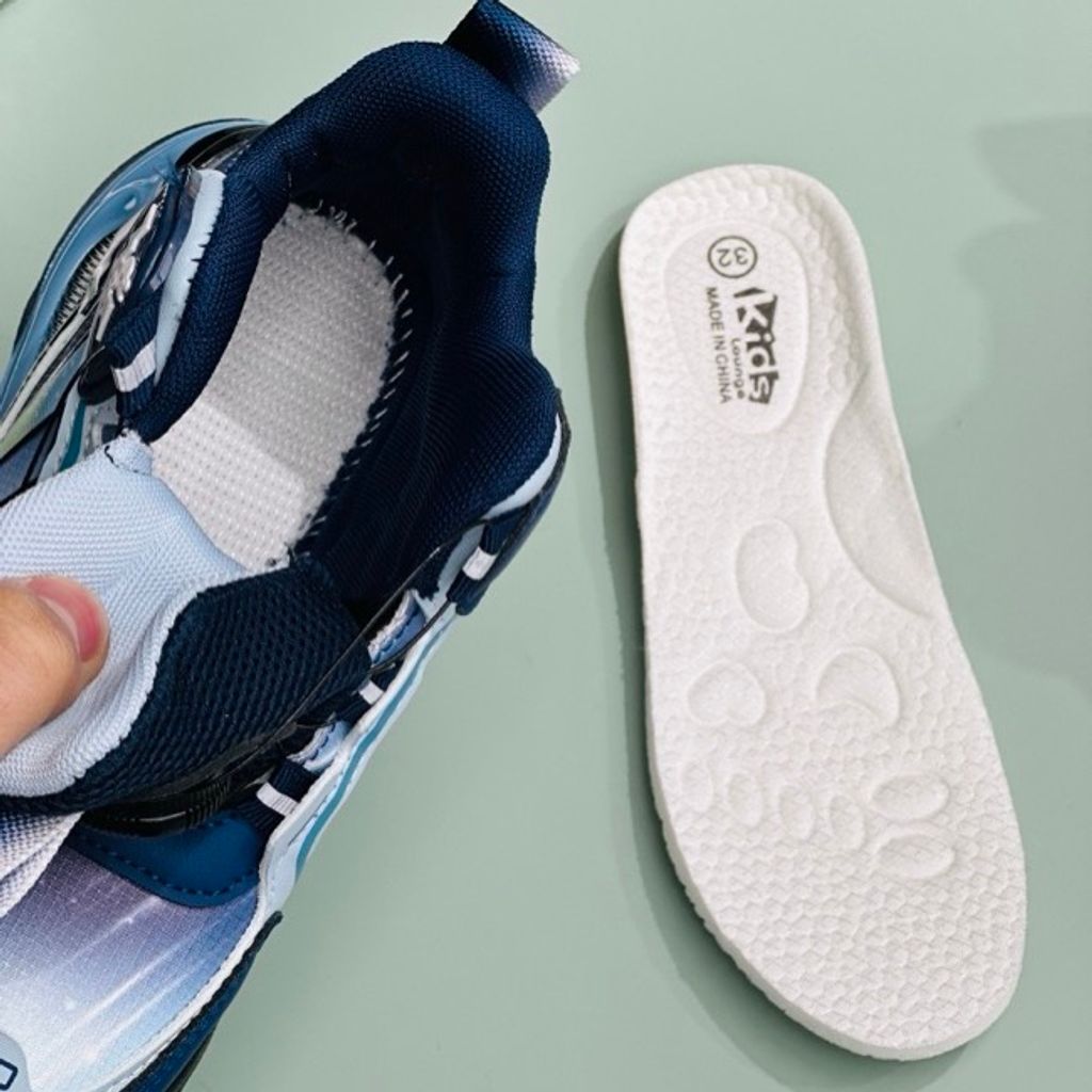 خرید اینترنتی قیمت کتونی بچگانه طرح سه خط XF از Kids کد 112502