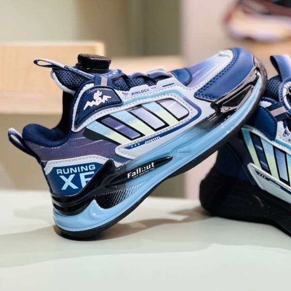 کتونی بچگانه طرح سه خط XF از Kids کد 112502