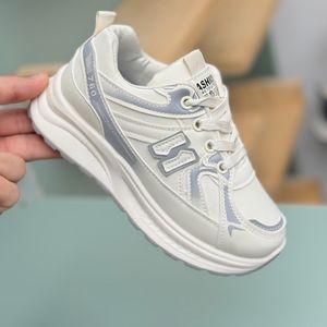 خرید اینترنتی قیمت کتونی بچگانه طرح N 760 از توباکو کد 4062006