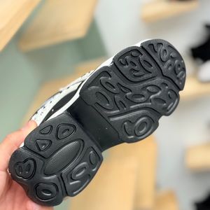 خرید اینترنتی قیمت کتونی بچگانه طرح کیبوردی از Kids کد 4062005