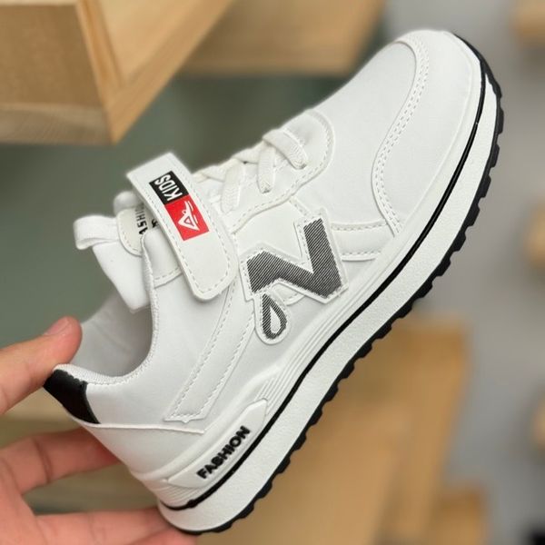 کتونی بچگونه طرح N چسبی از MBA کد 4062001