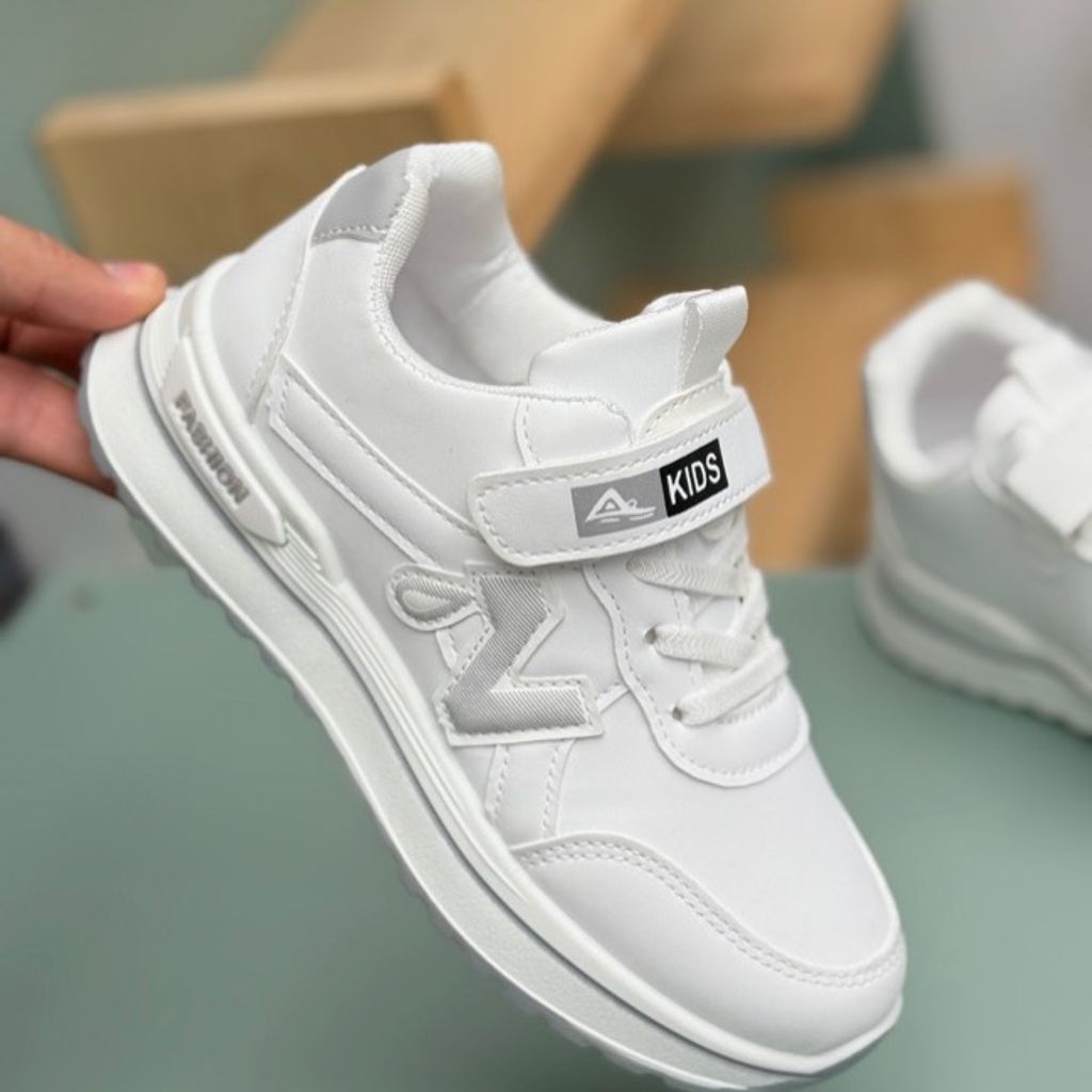 خرید اینترنتی قیمت کتونی بچگونه طرح N چسبی از MBA کد 4062001