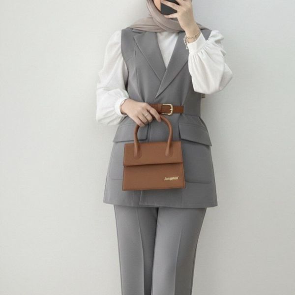 ست وست و شلوار با کمربند آیسان