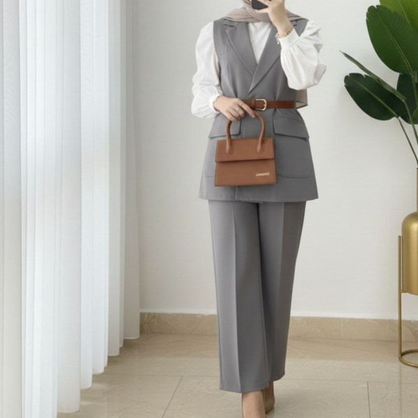 ست وست و شلوار با کمربند آیسان