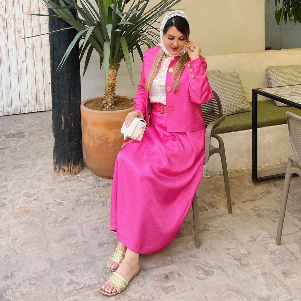 مشخصات ست کت و دامن ساتینـا (کالکشن فروزان نریمیسا)