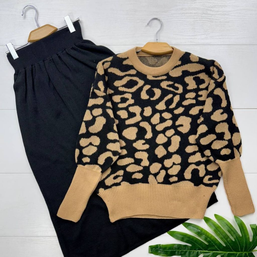 خرید آنلاین بلوز دامن زنانه بافت طرح آماندا