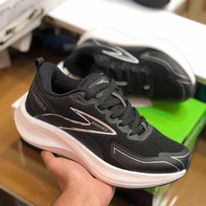 خرید انلاین کفش بروکس‌ مردانه زیره کربن دار رنگ مشکی