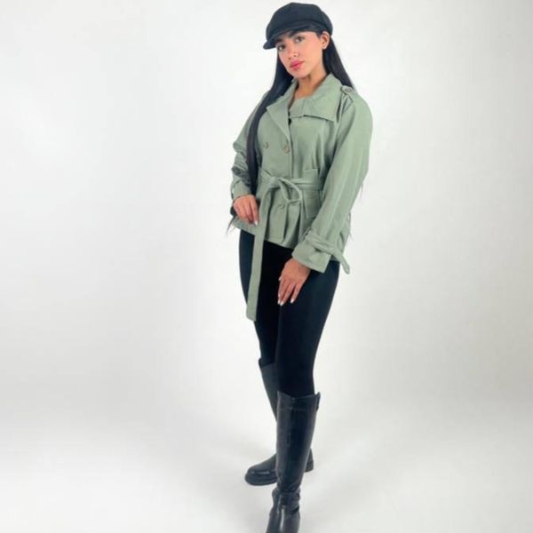 ترنچ کت سانتانا ساحل