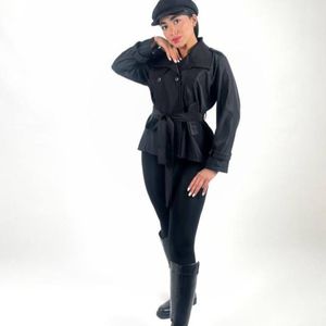 مشخصات ترنچ کت سانتانا ساحل