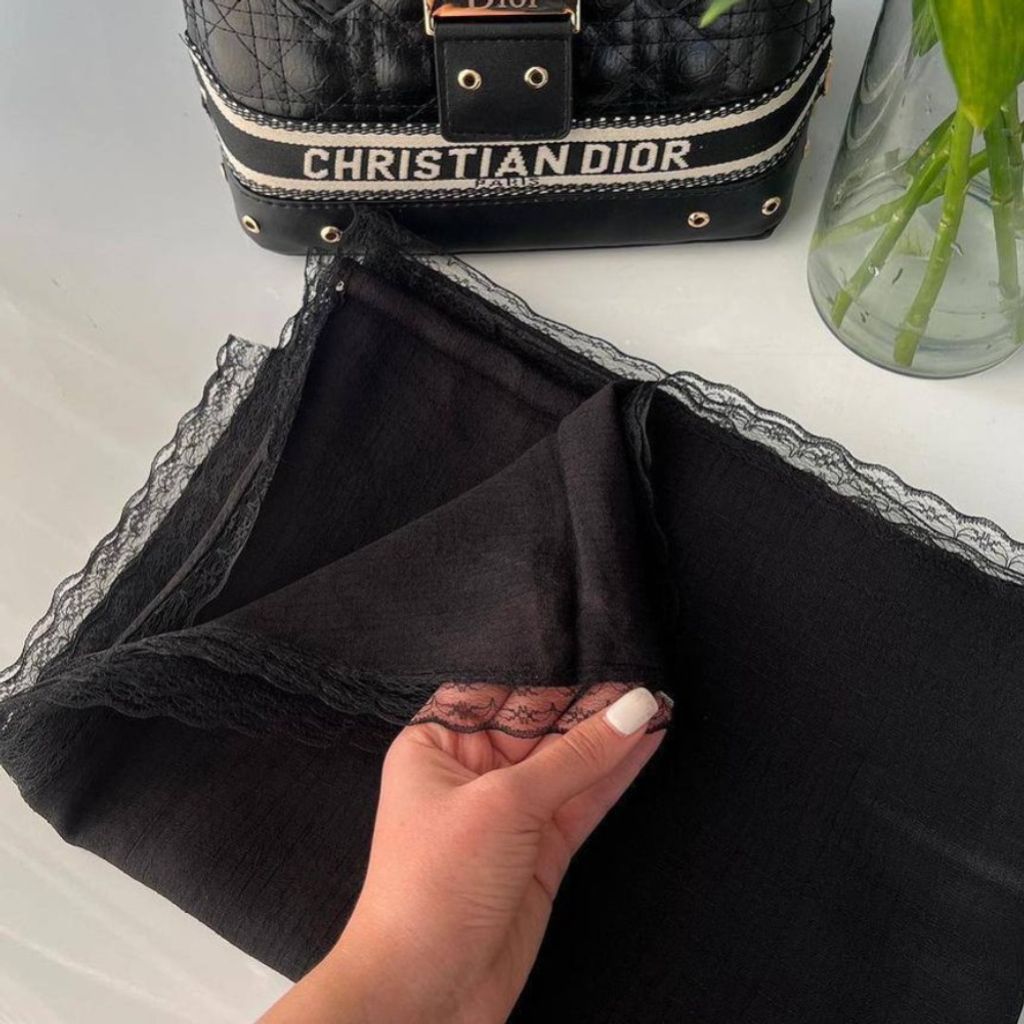 خرید آنلاین شال اسلپ جت بلک دور دانتل زنانه