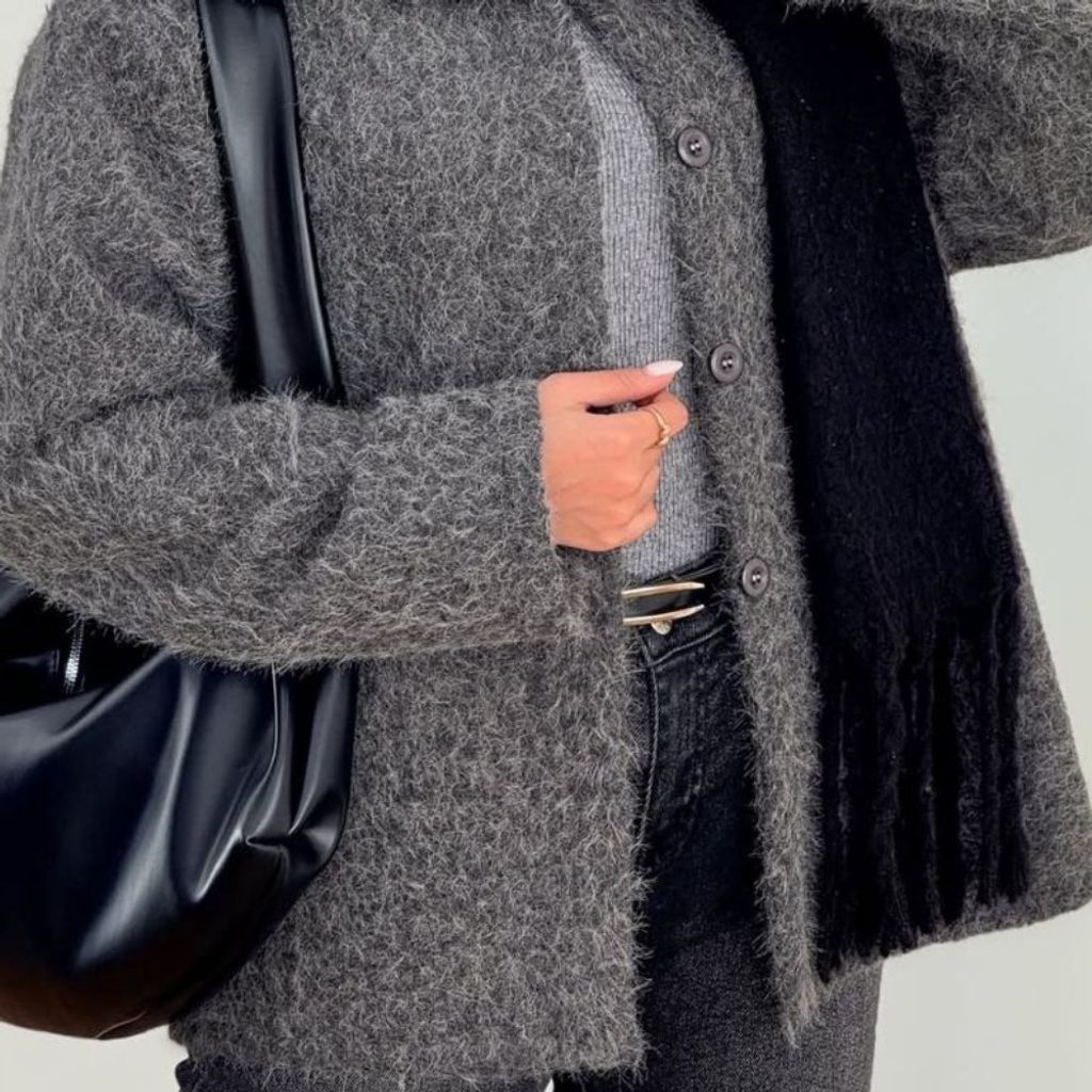 مشخصات کت پشمی اهورا