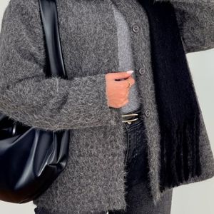 مشخصات کت پشمی اهورا