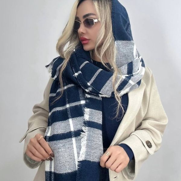 شال زمستانه موهر چهارخونه