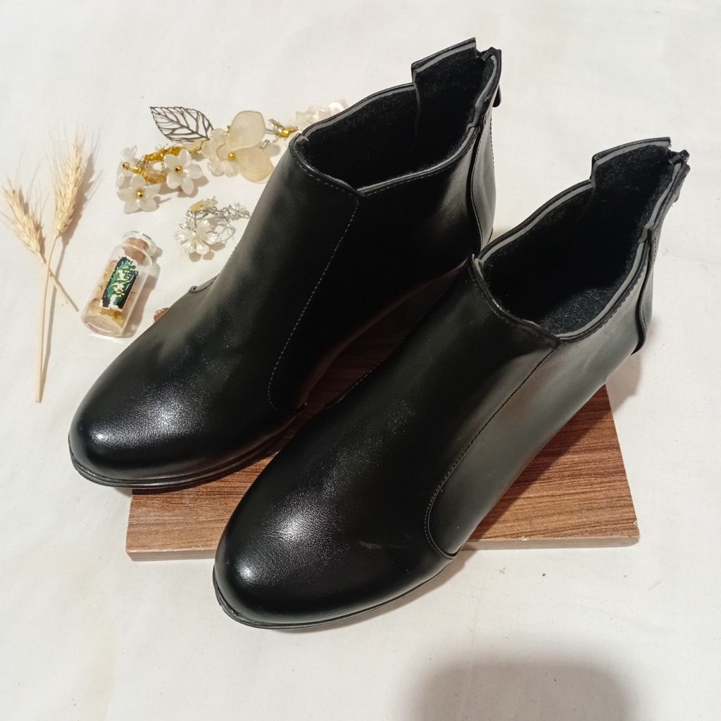 خرید اینترنتی کفش نیم بوت اداری زنانه ،نیم بوت پاشنه دار زنانه پشت زیپ