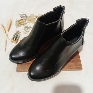 خرید اینترنتی کفش نیم بوت اداری زنانه ،نیم بوت پاشنه دار زنانه پشت زیپ