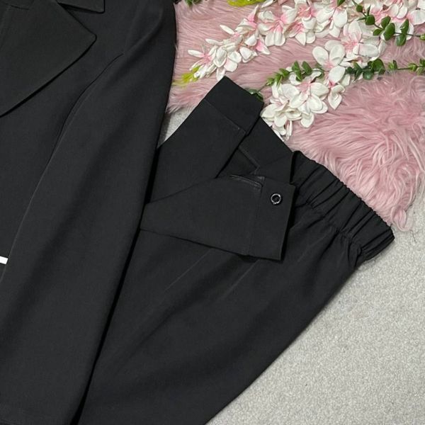 کت شلوار ملکا