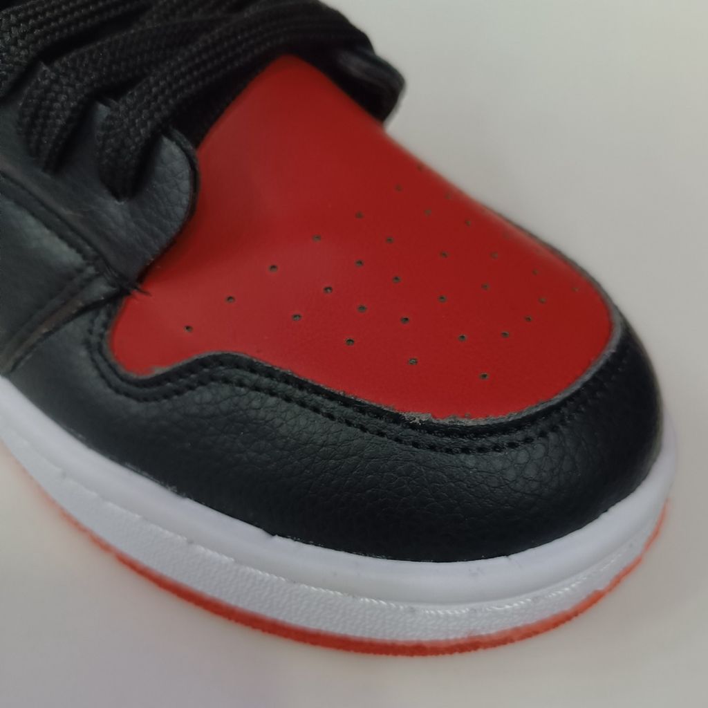 خرید انلاین کتونی مردانه جردن وان ساقدار قرمز مشکی کیفیت بالا