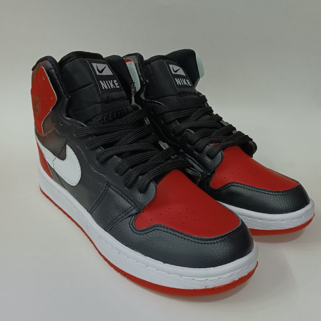 خرید انلاین کتونی مردانه جردن وان ساقدار قرمز مشکی کیفیت بالا