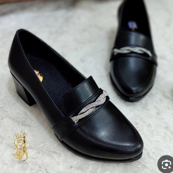 کفش زنانه کالج مدل نگین پیچی