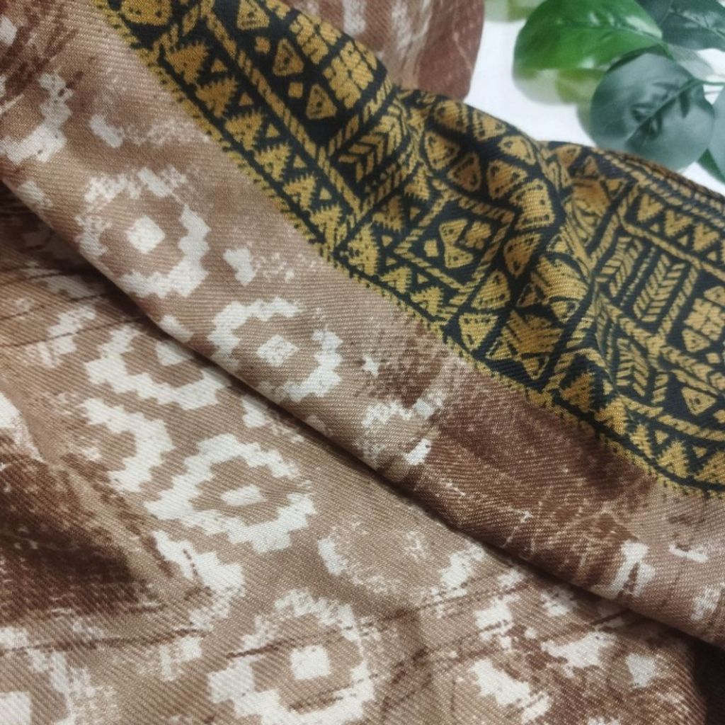 مشخصات شال موهر طرح دار گرم sh7t