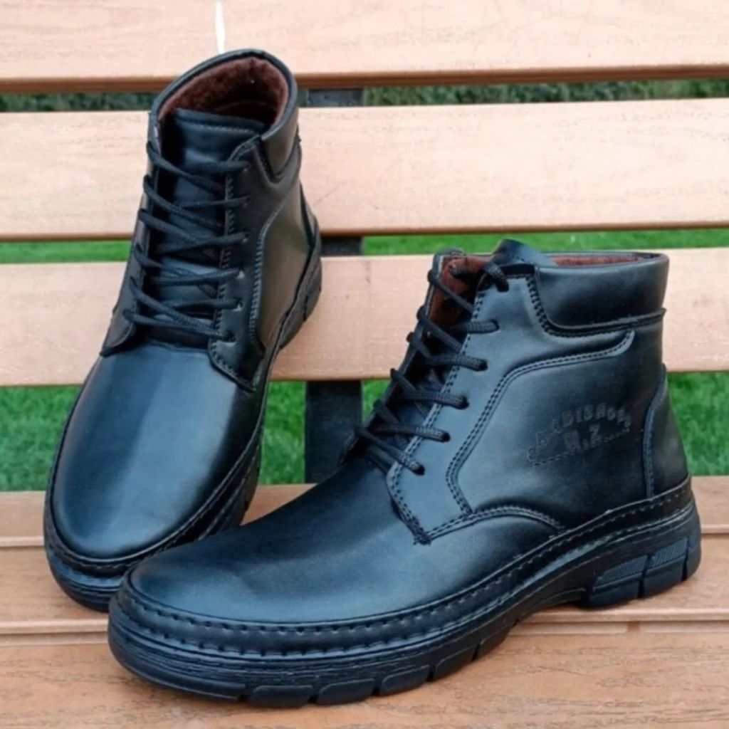 فروش اینترنتی نیم‌بوت مردانه‌ مدل گاندی رنگ مشکی