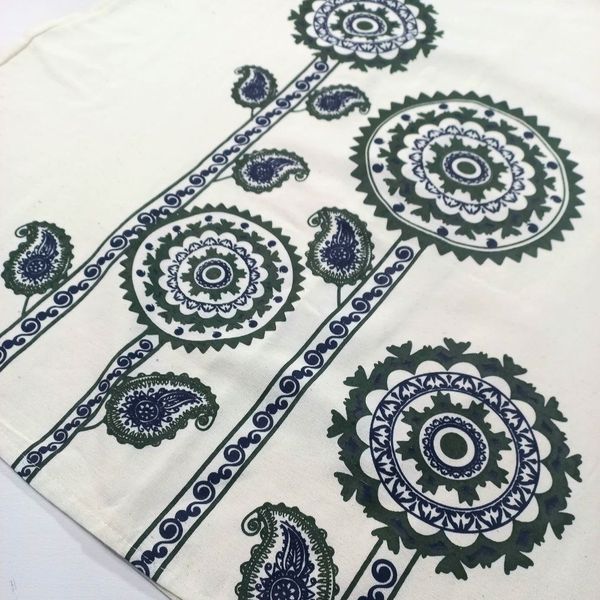 کت و سارافن قاصدک