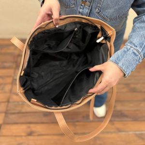 کیف دوشی زنانه و دخترانه مدل بلانی پروانه