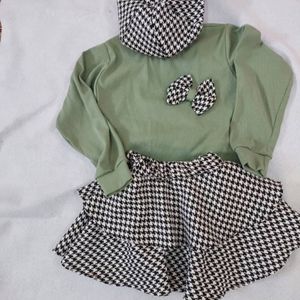 فروش اینترنتی ست سه تیکه لباس یلدایی بچگانه رنگ سبز