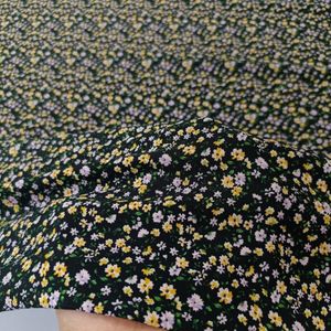 پارچه حریر کره ای گل ریز