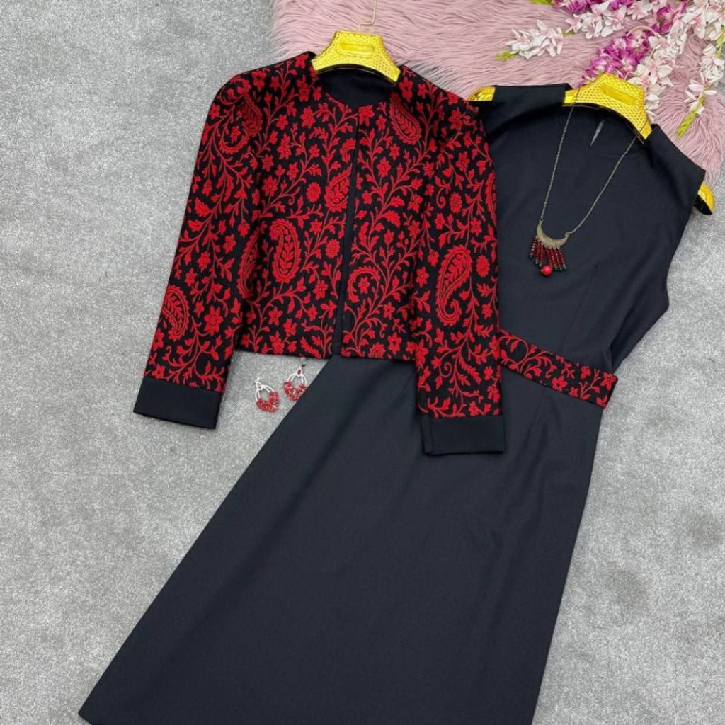 قیمت ارزان ست کت سارافون زنانه طرح یلدا🍂