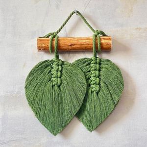 دیوارکوب دو برگ مکرومه طرح مهرو