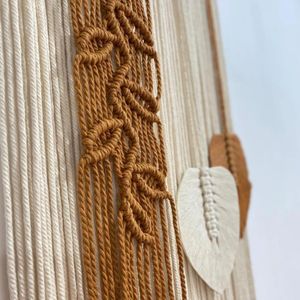 خرید آنلاین آویز مکرومه جوانه طرح چمن