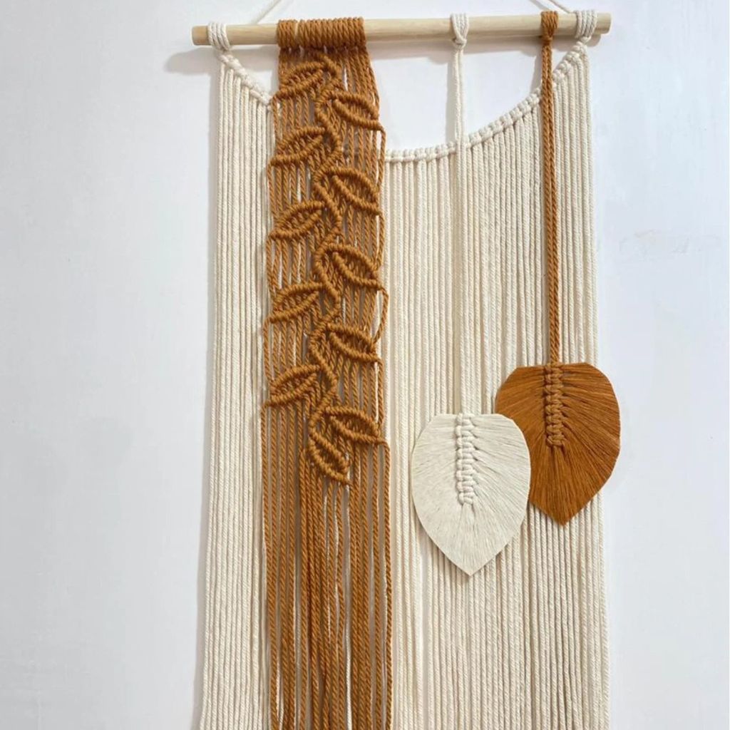 خرید انلاین آویز مکرومه جوانه طرح چمن