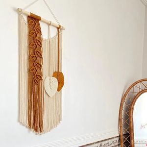 قیمت آویز مکرومه جوانه طرح چمن