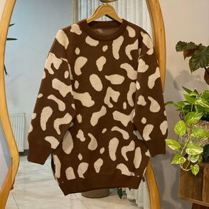 فروش اینترنتی بلوز بافت زنانه طرح‌ گاوی