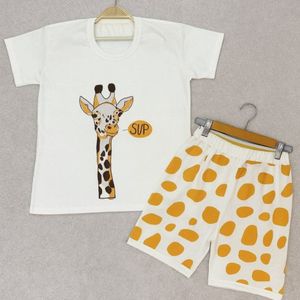 خرید آنلاین ست تیشرت شورتک زرافه