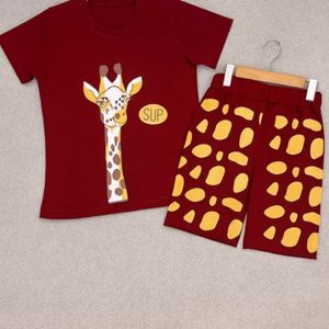 خرید اینترنتی ست تیشرت شورتک زرافه