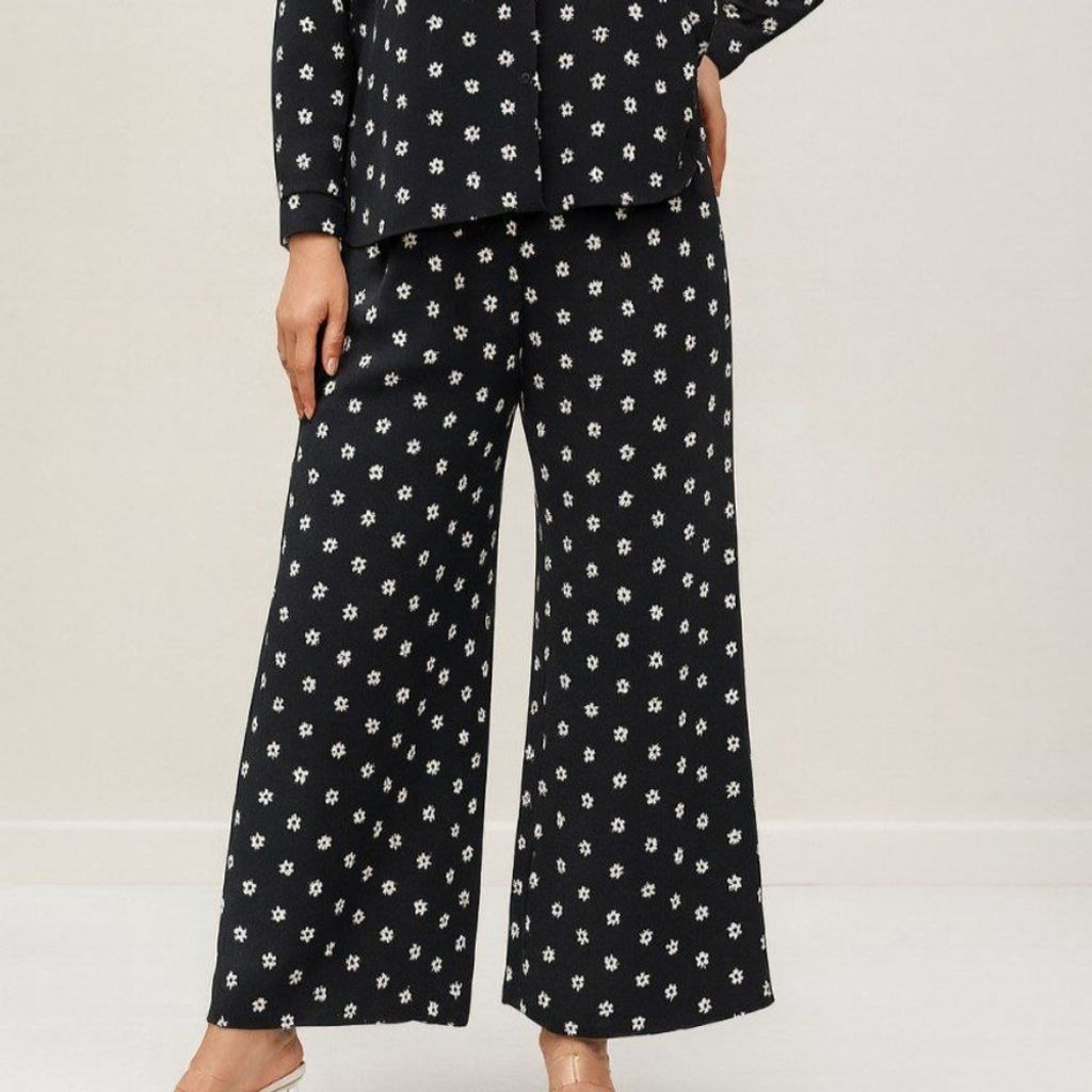 مشخصات ست مانتو شلوار پرستو